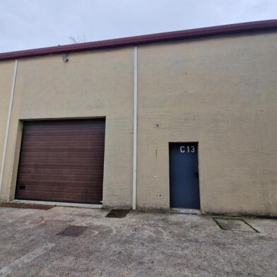 Local industriel 180 m²