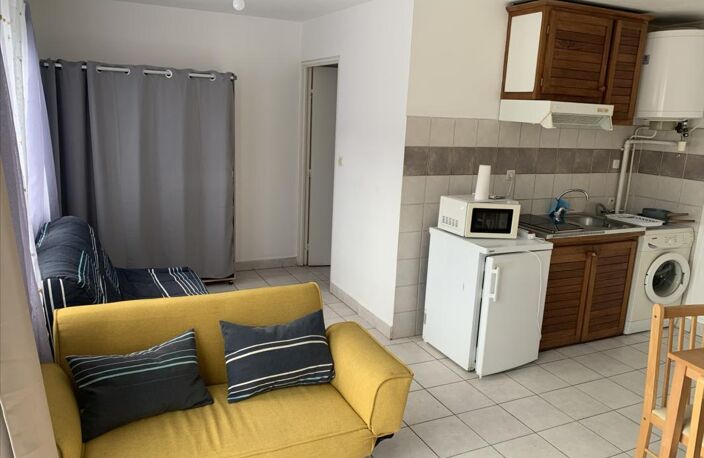 STUDIO DE 29 M² MEUBLE PROCHE PARC DE LA TRINITE — photo 5