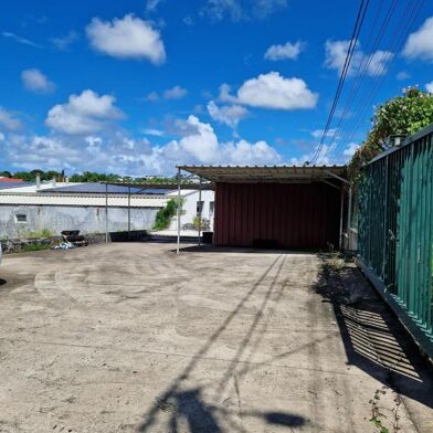 Commerce  632000 €