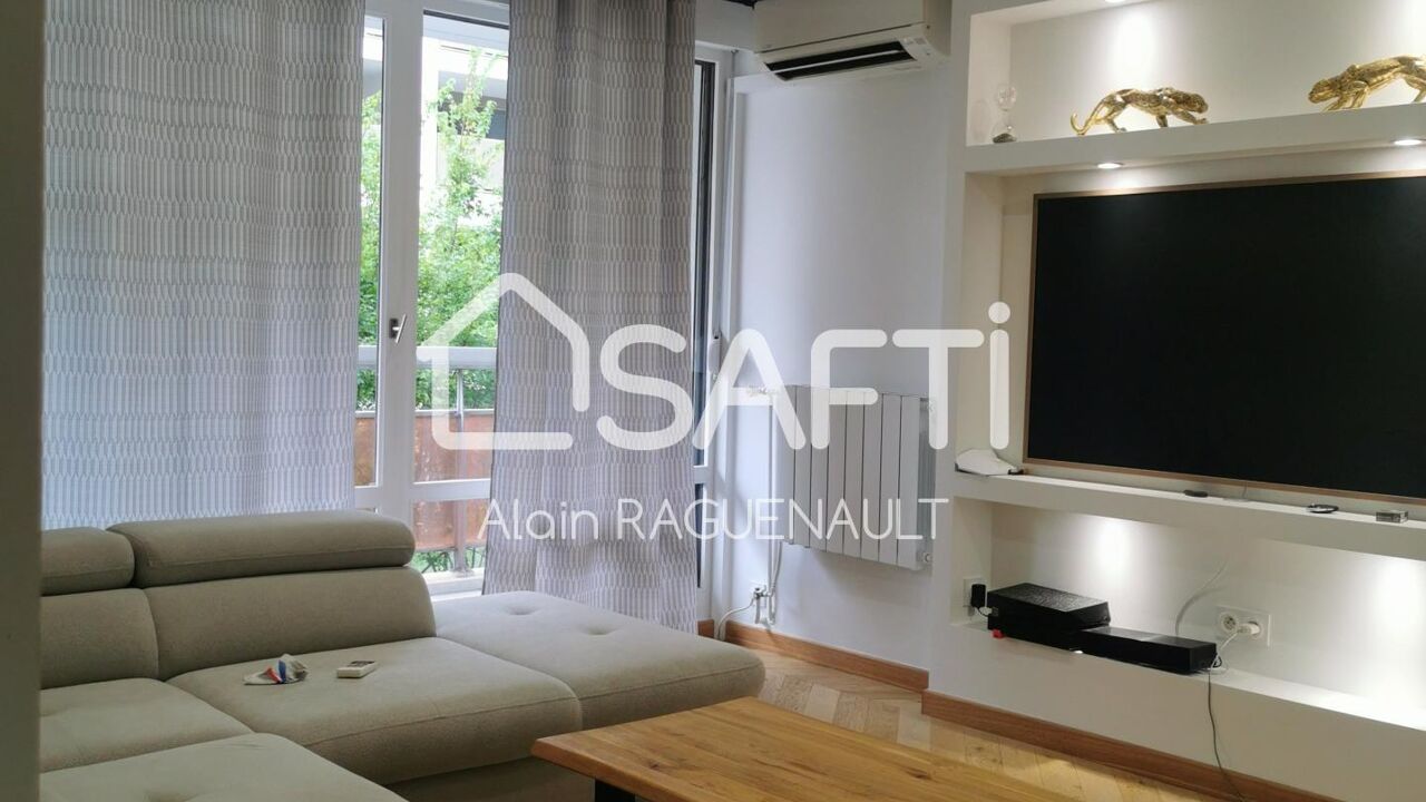 appartement 2 pièces 54 m2 à vendre à Bron (69500)