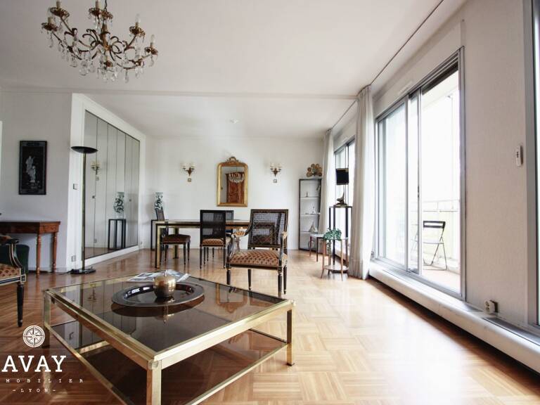 Vaste T3 104m2 grand balcon filant — photo 1