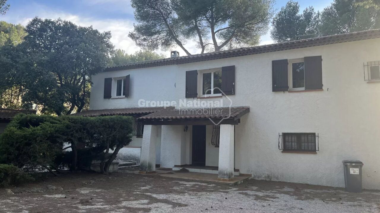 maison 10 pièces 254 m2 à vendre à Salon-de-Provence (13300)