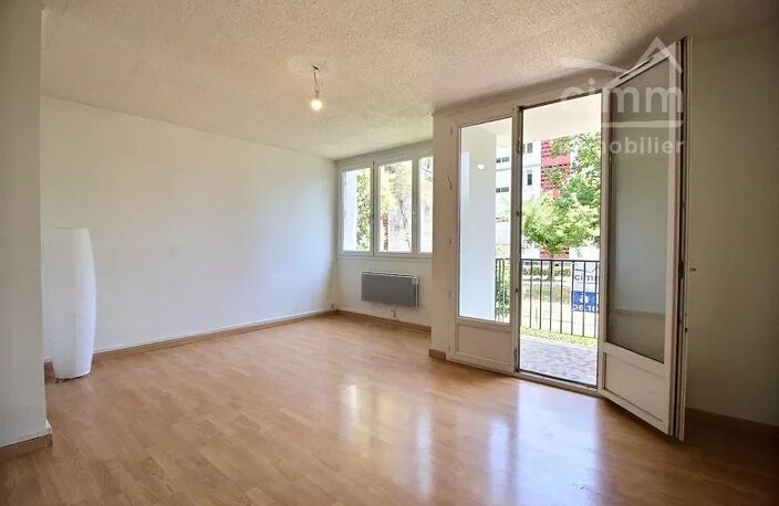 Estanove, T3 66m² + balcon + garage — photo 2