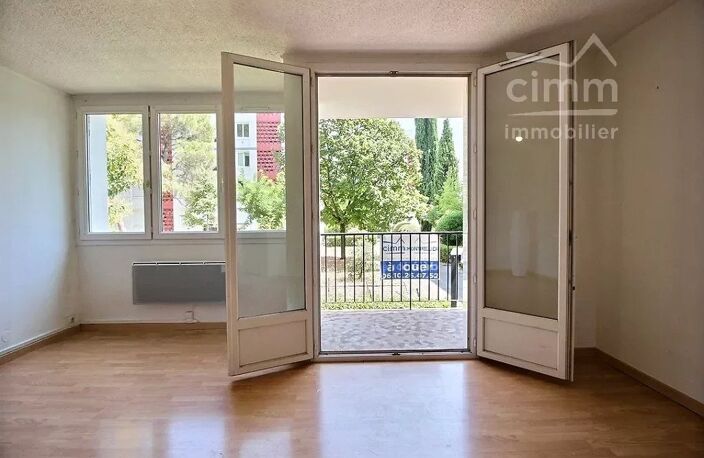 Estanove, T3 66m² + balcon + garage — photo 3