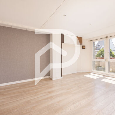 Appartement 3 pièces 245800 €