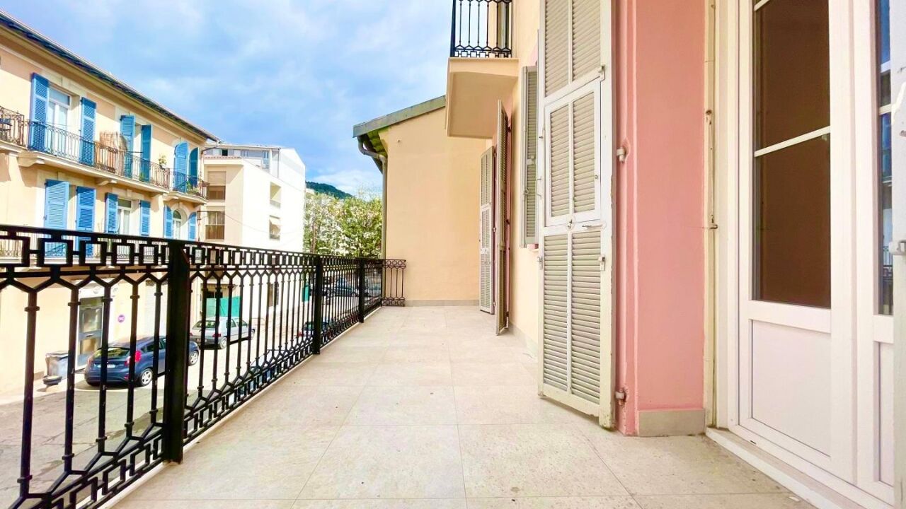 appartement 2 pièces 30 m2 à vendre à Nice (06300)