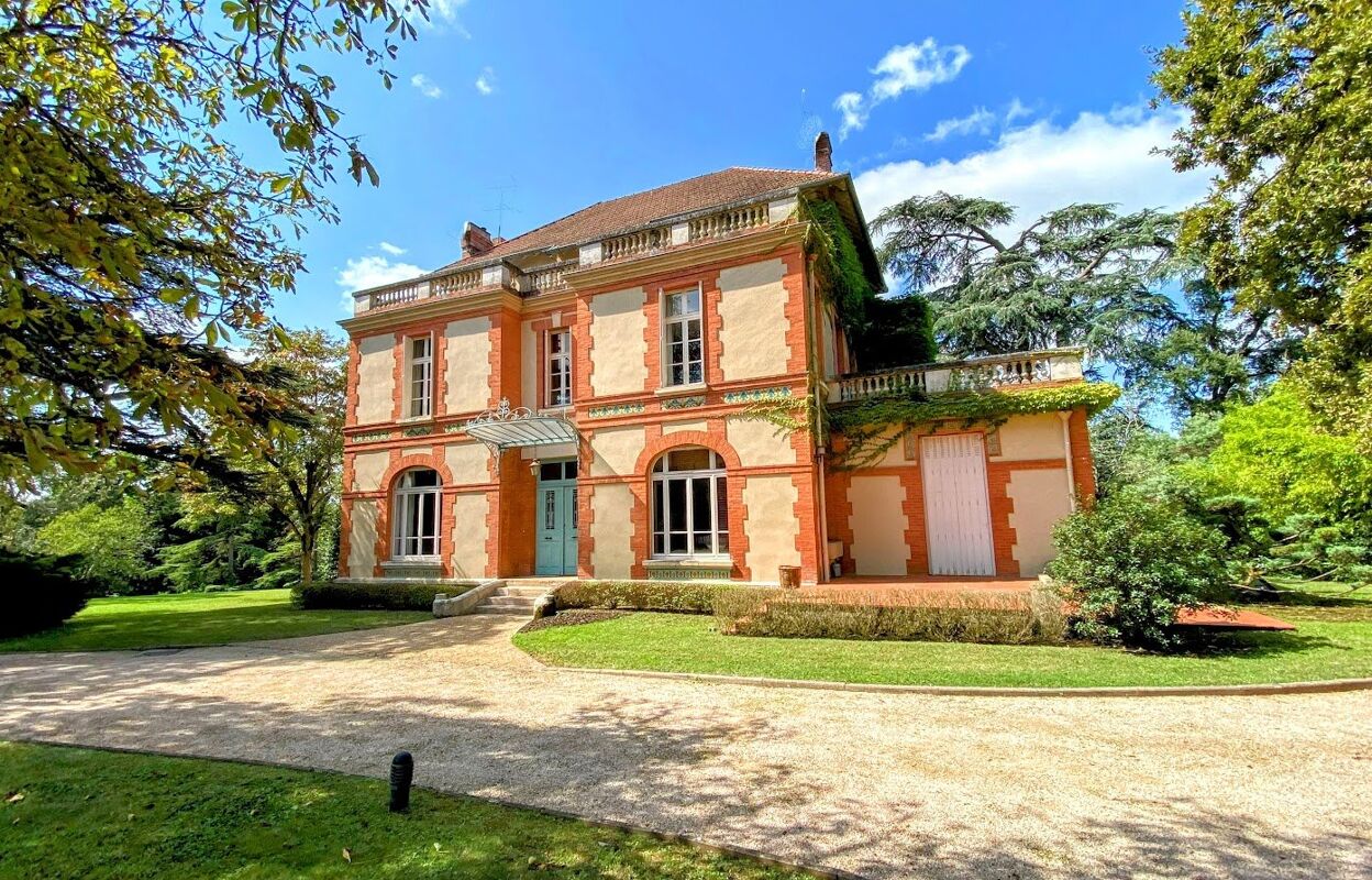 maison 10 pièces 403 m2 à vendre à Montauban (82000)