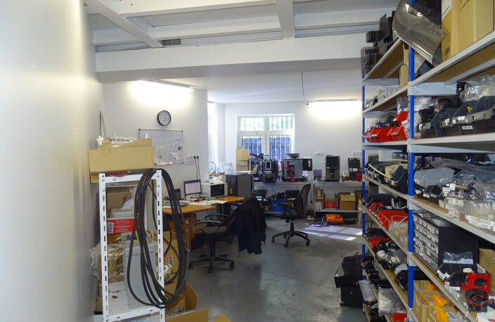 Bureaux et entrepôt en parfait état de 180m2 sur 2 niveaux a — photo 5