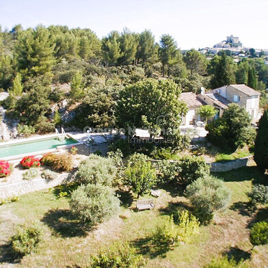 Maison 6 pièces 239 m²