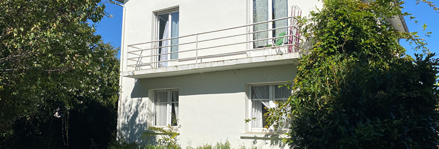 Maison 9 Pièces 180 m² à vendre à Lons (64140)