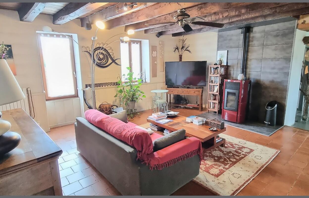 maison 5 pièces 137 m2 à vendre à Bressuire (79300)