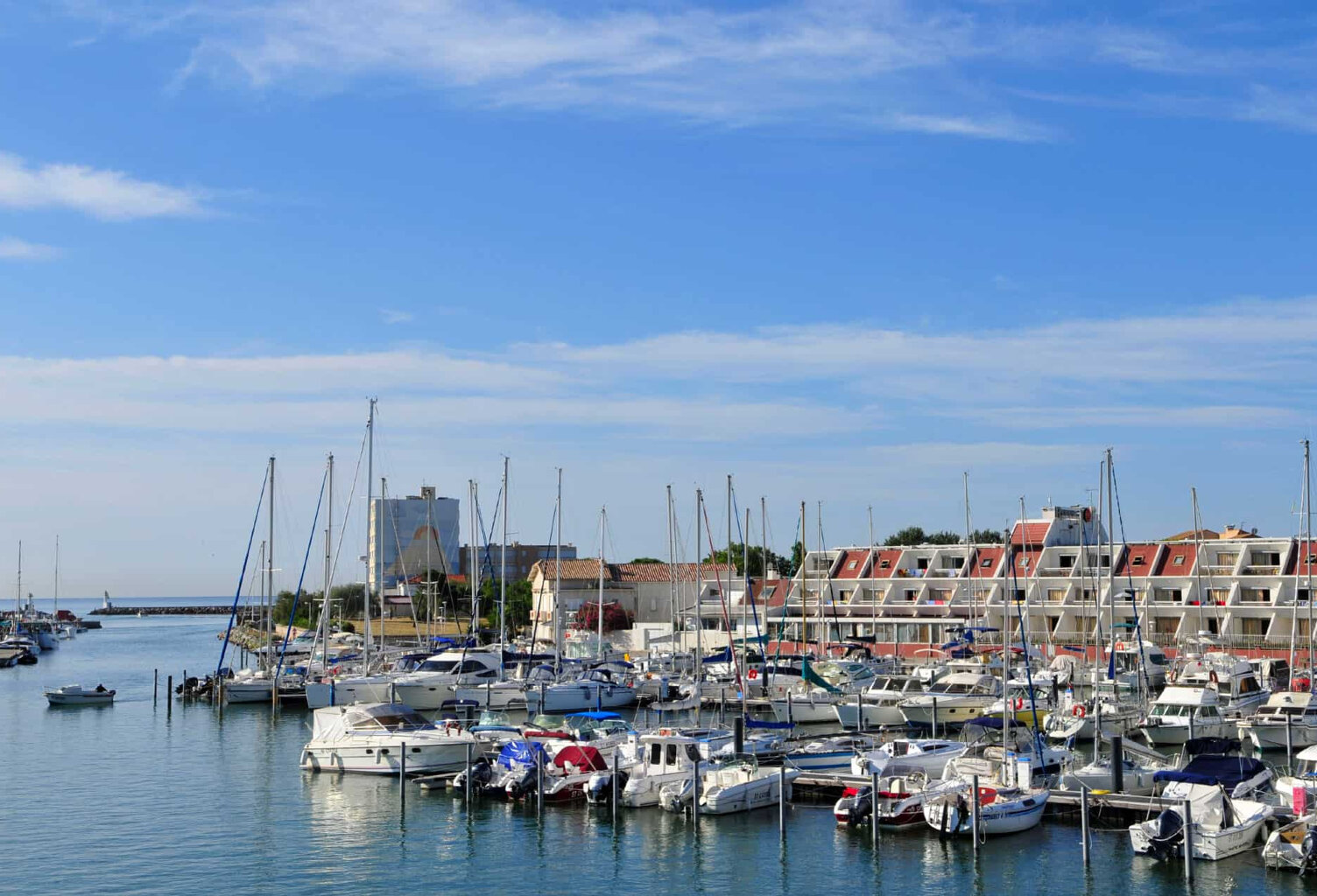 INVESTISSEMENT LMNP - STUDIO CARNON Aguylène sur le port — photo 1