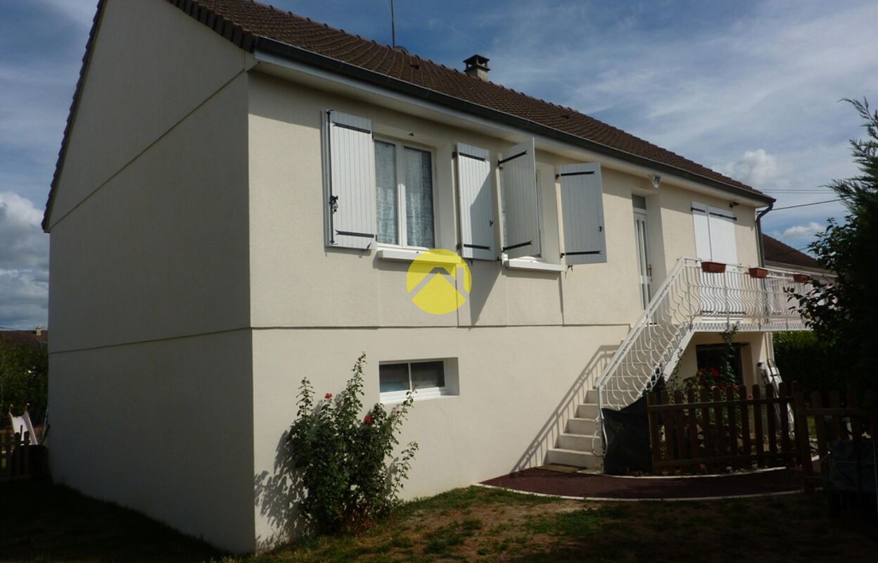 maison 4 pièces 101 m2 à vendre à Vallon-en-Sully (03190)