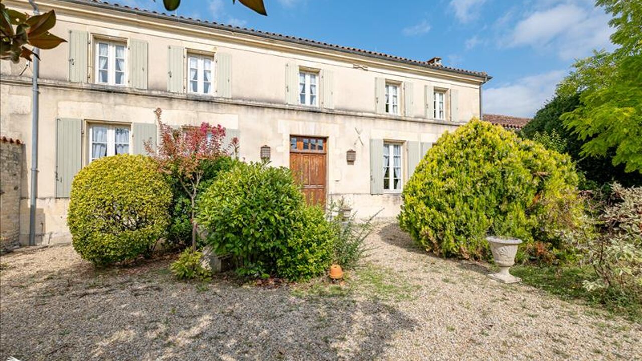 maison 5 pièces 200 m2 à vendre à Matha (17160)