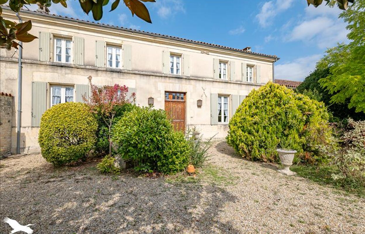 maison 5 pièces 200 m2 à vendre à Matha (17160)