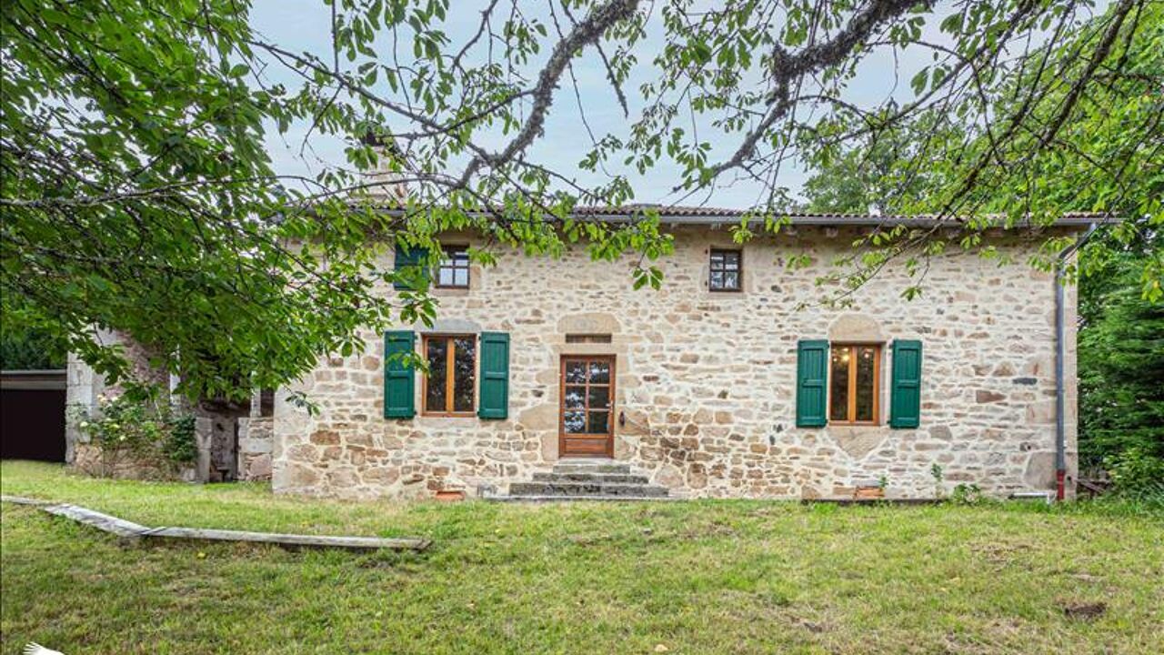 maison 4 pièces 125 m2 à vendre à Glénat (15150)