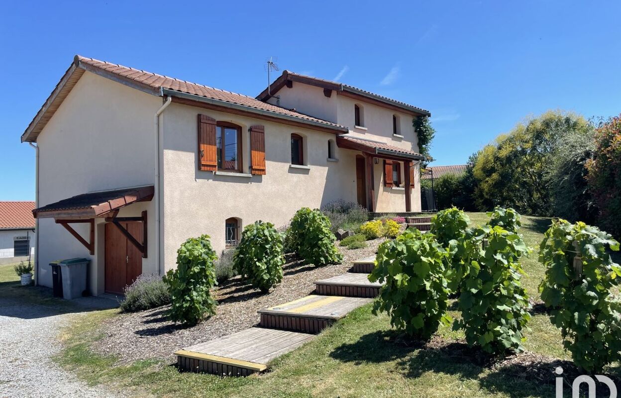 maison 4 pièces 111 m2 à vendre à Marcoux (42130)