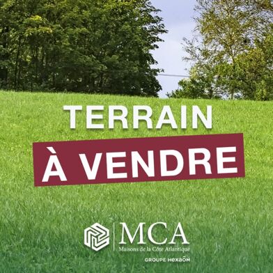 Terrain 700 m²