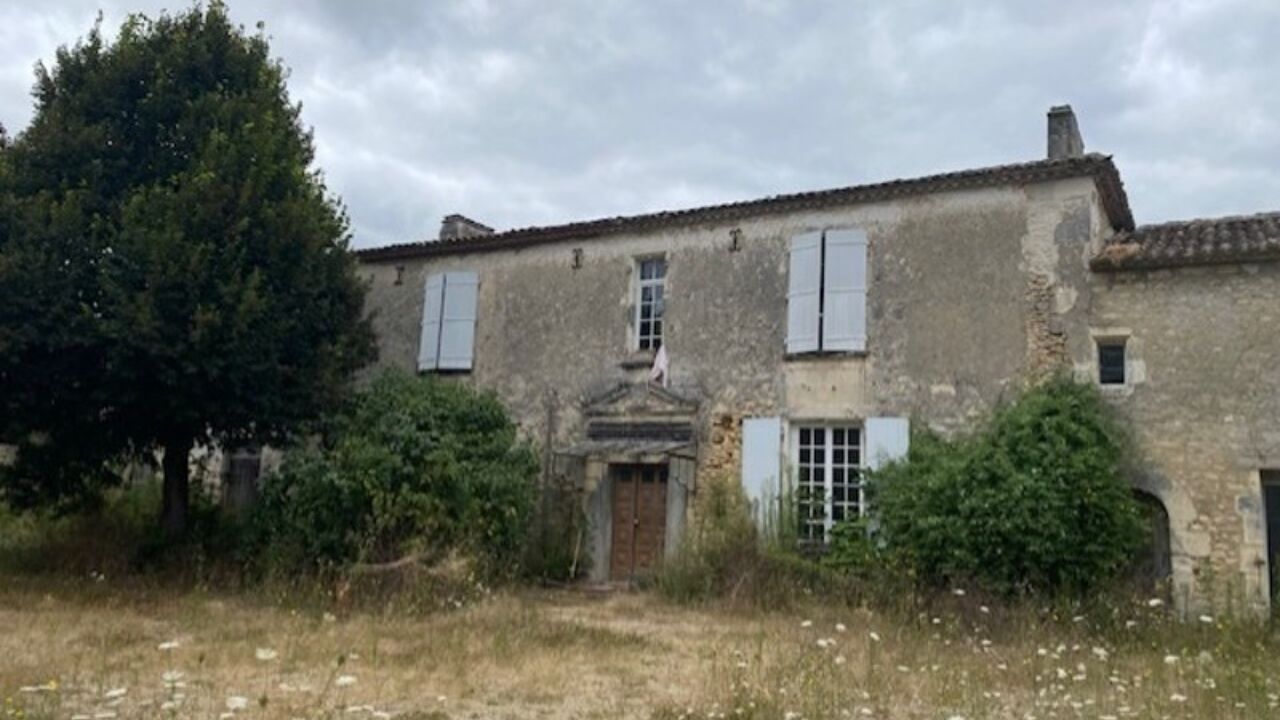 maison 6 pièces 232 m2 à vendre à Vindelle (16430)