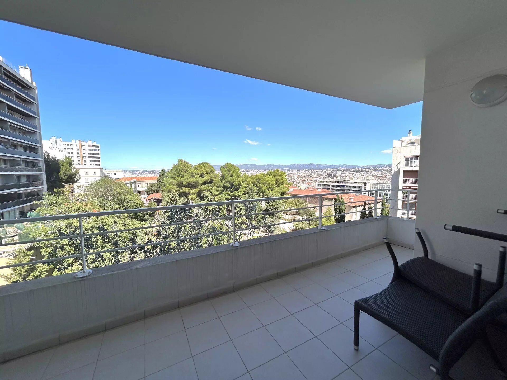 Marseille 6eme Appartement 2 pièces 45 m²