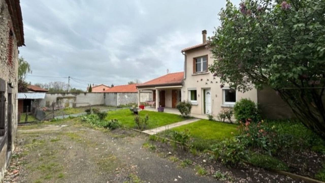 maison 5 pièces 130 m2 à vendre à Entraigues (63720)