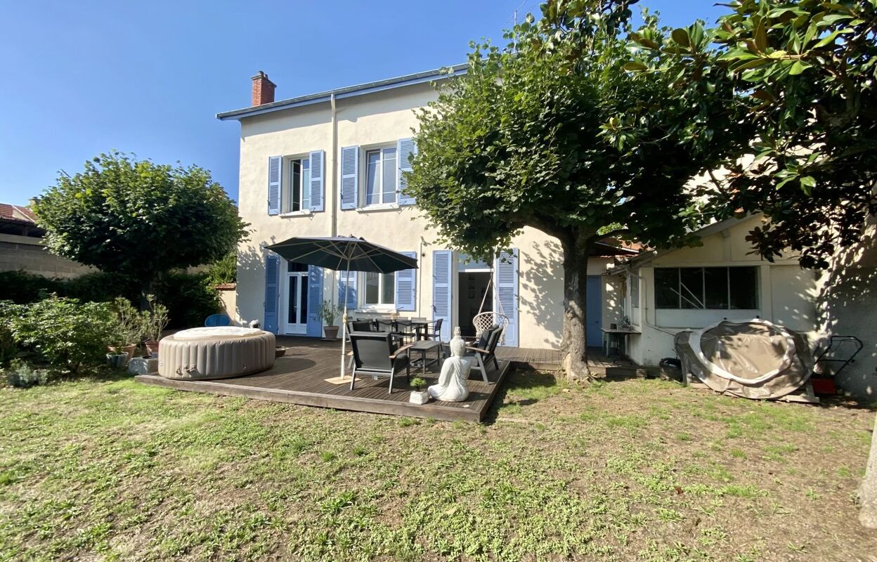 maison  pièces 265 m2 à vendre à Feurs (42110)