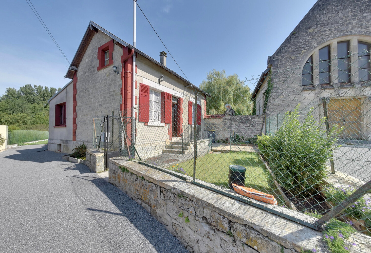 Maison ancienne de plain pied proche vailly sur aisne — photo 1