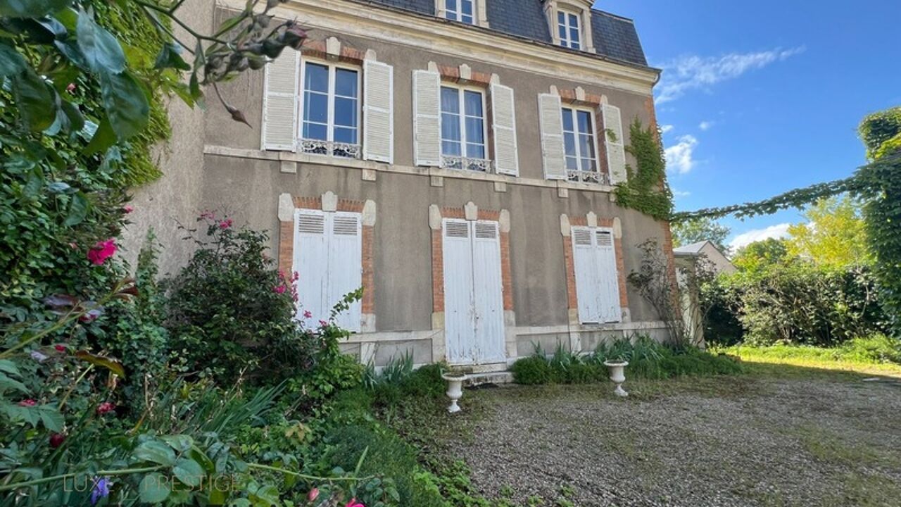 maison 11 pièces 312 m2 à vendre à Orléans (45000)