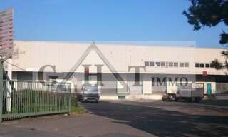 Local industriel  750 m² à louer à Garges-lès-Gonesse (95140)