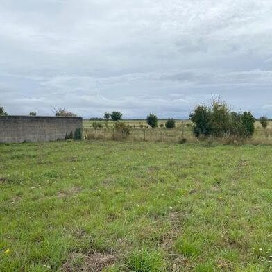 Terrain  179900 €