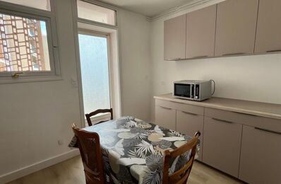 location appartement 890 € CC /mois à proximité de Barbentane (13570)