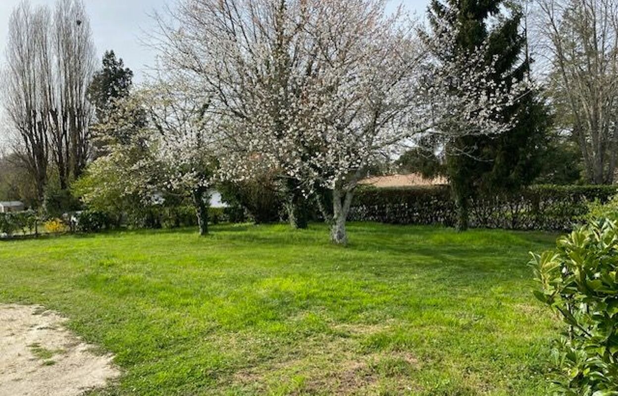 terrain  pièces 670 m2 à vendre à Léognan (33850)