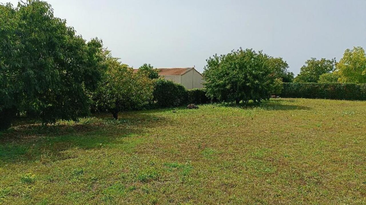 terrain  pièces 688 m2 à vendre à Niort (79000)