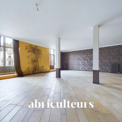 Appartement 7 pièces 225 m²