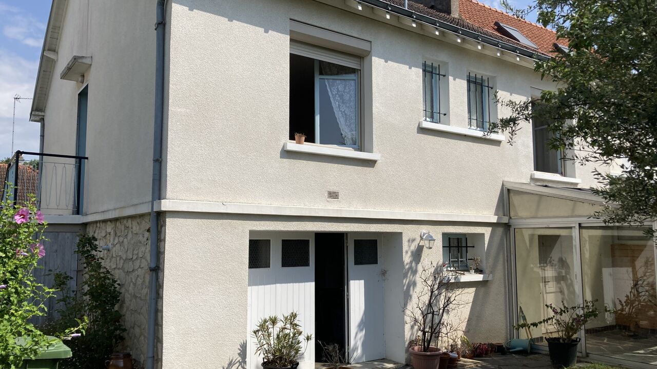 maison  pièces 86 m2 à vendre à Saint-Cyr-sur-Loire (37540)