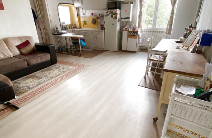 lodeve centre, appartement 95 m2 duplex, bien situé, 3 chamb — photo 2