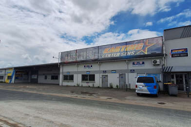 Commerce  378000 €