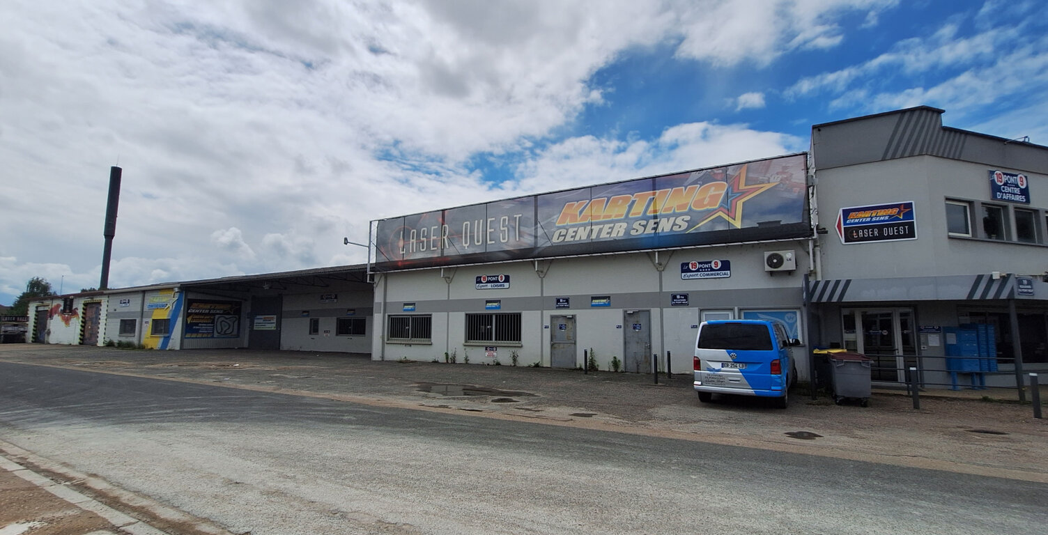 A VENDRE, SENS, SITUATION PRIVILEGIÉE, KARTING ET LASER SUR — photo 1
