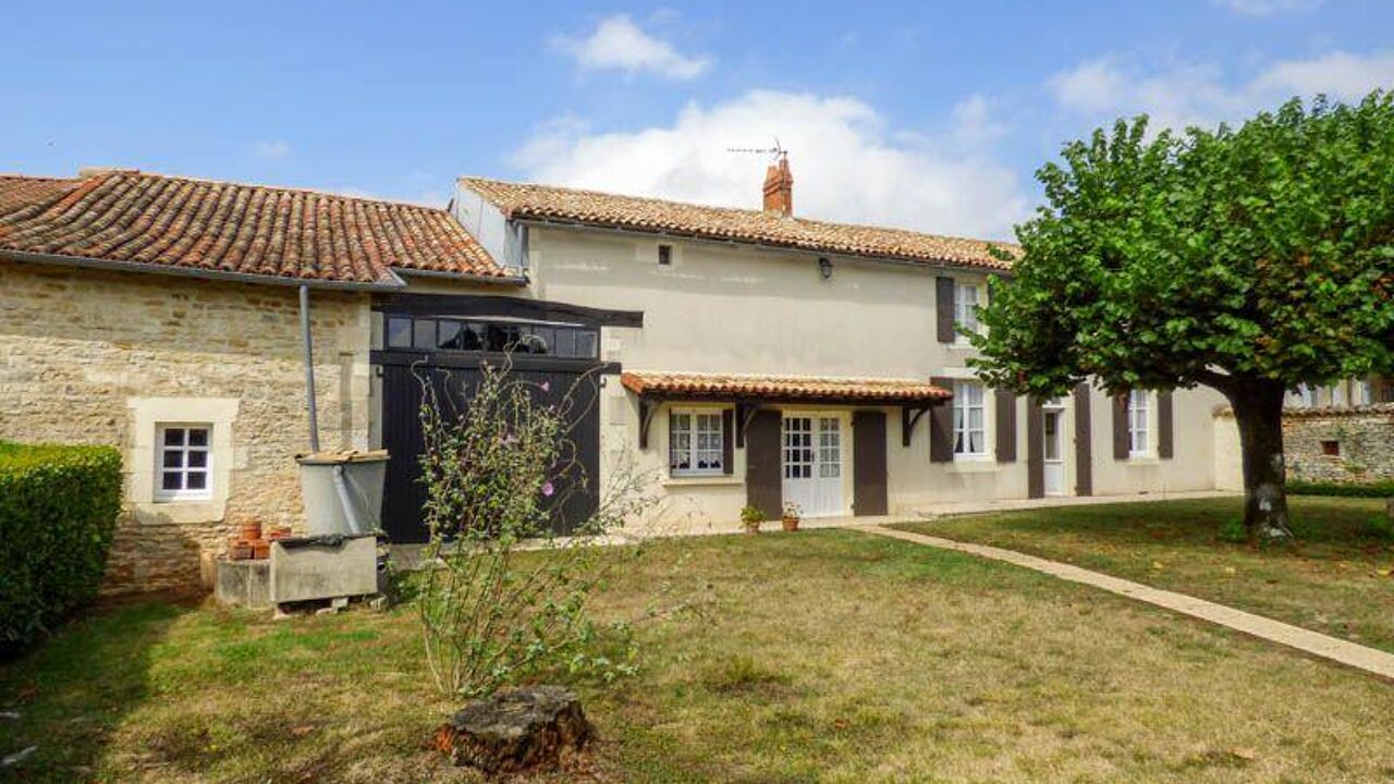 maison 5 pièces 114 m2 à vendre à Sauzé-Vaussais (79190)