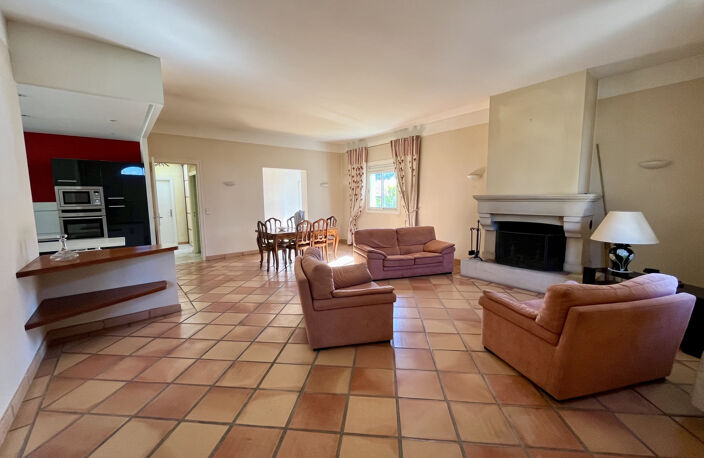 CADAUJAC - MAISON EN PIERRE DE PLAIN PIED AVEC PISCINE — photo 5
