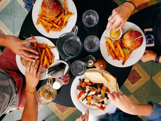 Fond de commerce restauration au coeur  des Carmes — photo du bien