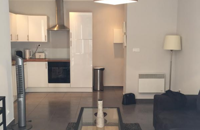 location appartement 1 050 € CC /mois à proximité de Saint-Paul-de-Vence (06570)