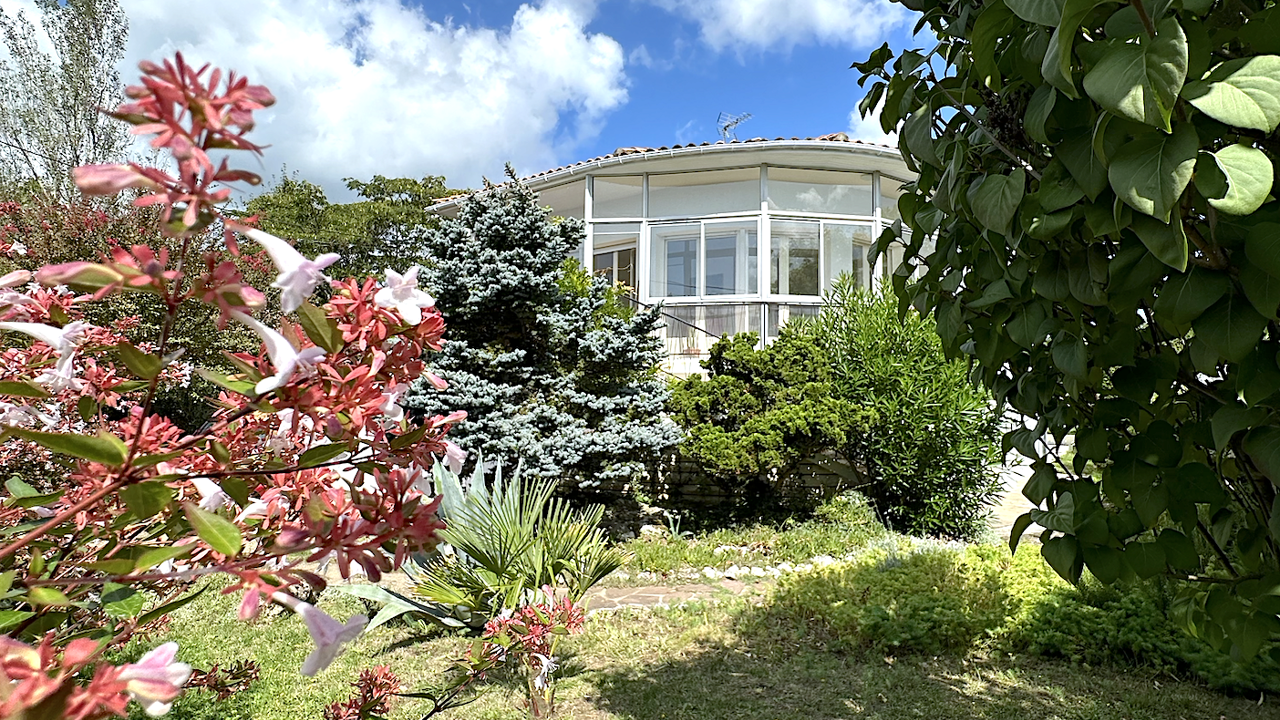 maison 6 pièces 168 m2 à vendre à Saint-Palais-sur-Mer (17420)