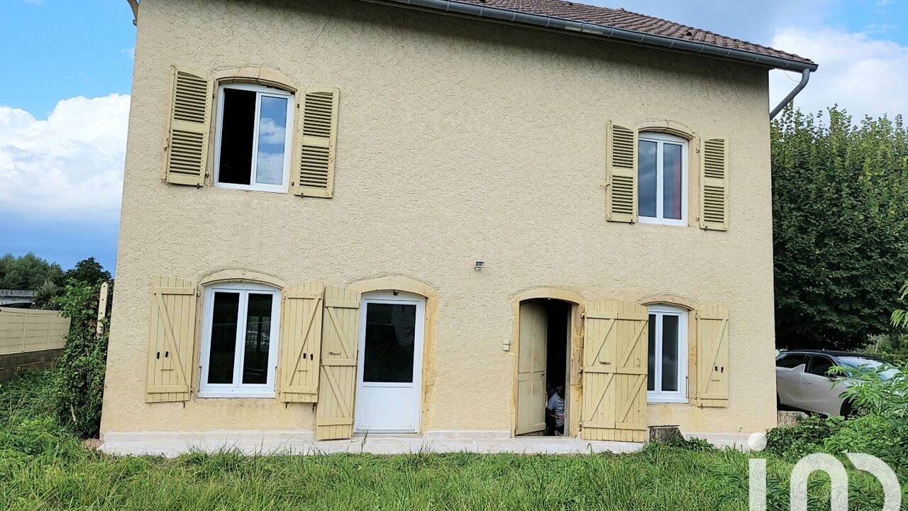 maison 6 pièces 260 m2 à vendre à Pouilly-sous-Charlieu (42720)