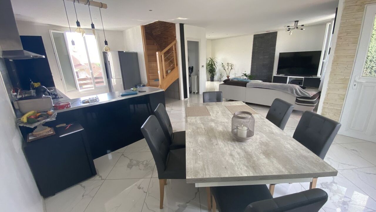 maison 4 pièces 130 m2 à vendre à Combs-la-Ville (77380)