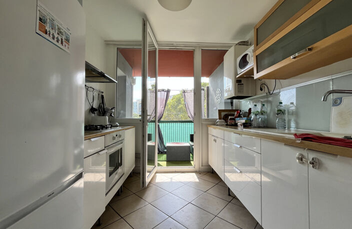 VENTE T3 + TERRASSE + STATIONNEMENT ALCO — photo 3