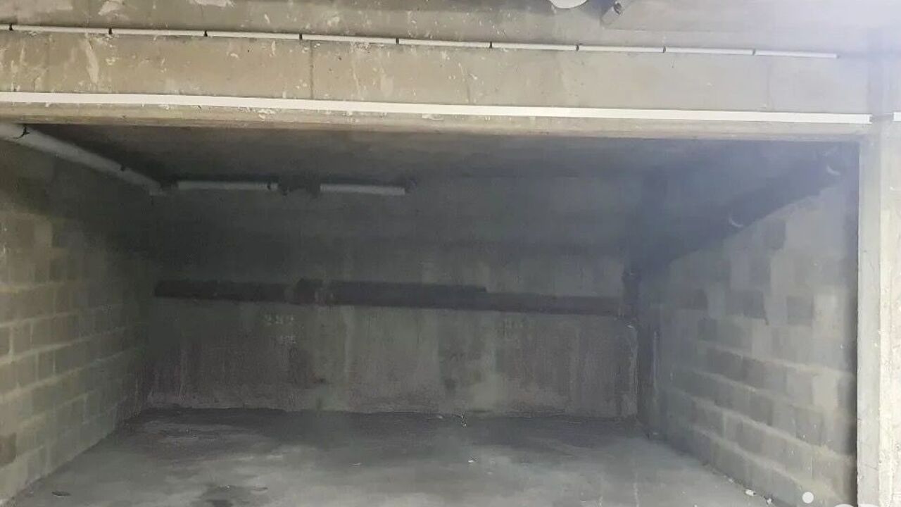 garage  pièces 12 m2 à vendre à Paris 20 (75020)