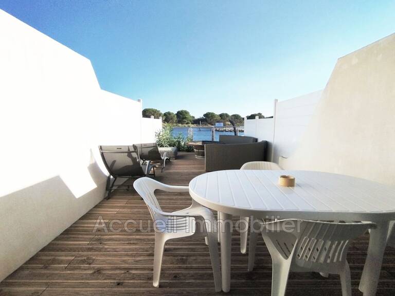 Marina individuelle P3 au calme plein sud avec garage attenant — photo 1