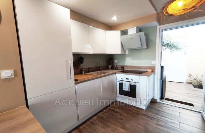 Marina individuelle P3 au calme plein sud avec garage attenant — photo 3
