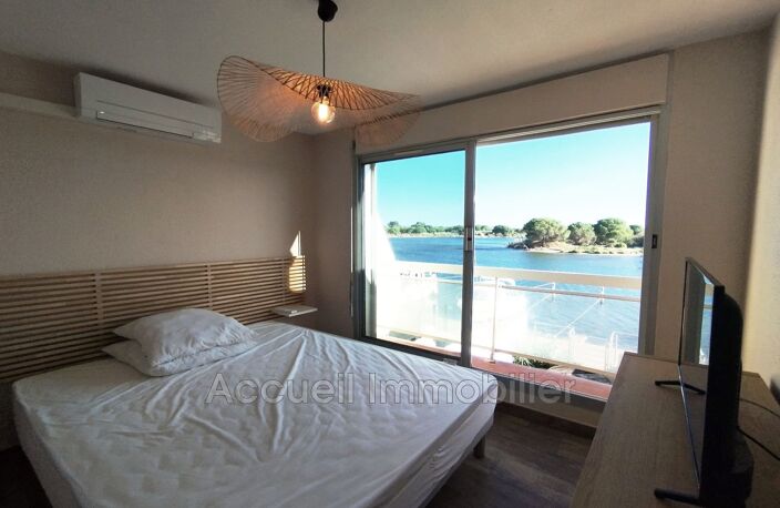 Marina individuelle P3 au calme plein sud avec garage attenant — photo 4